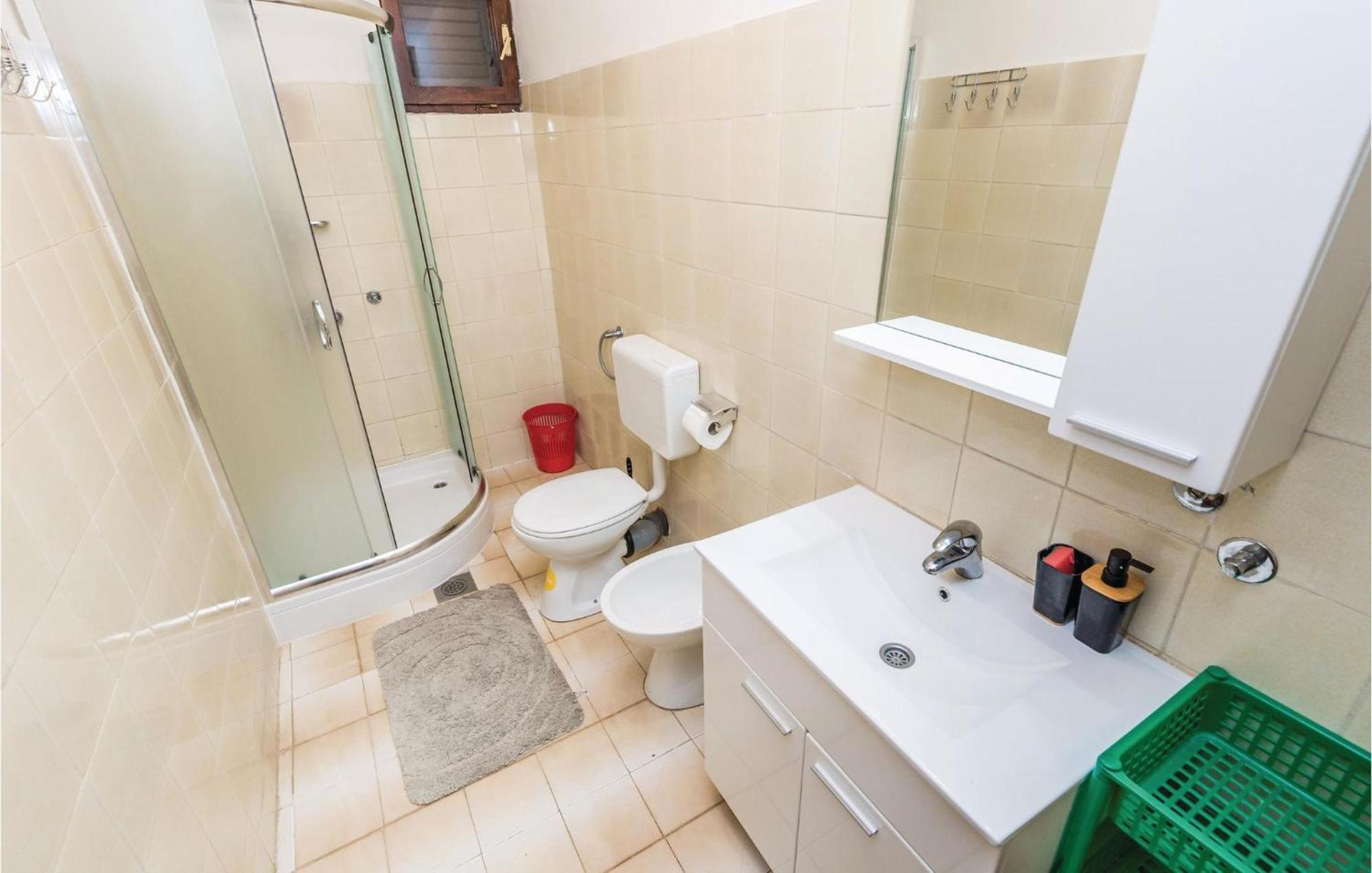 Stunning Apartment In Barbat-Rab With Wifi Barbat na Rabu Екстер'єр фото
